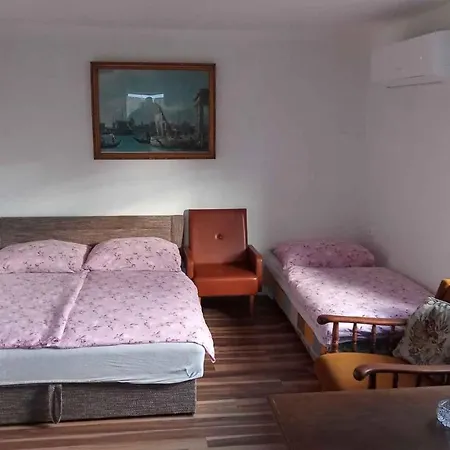 In Balatonbereny/balaton 18124 Сasa de vacaciones *