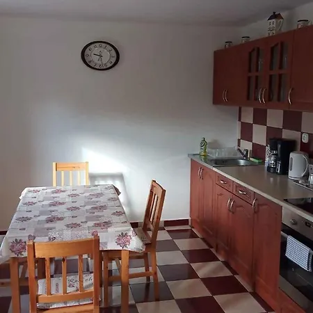 In - Balaton 18124 Balatonberény