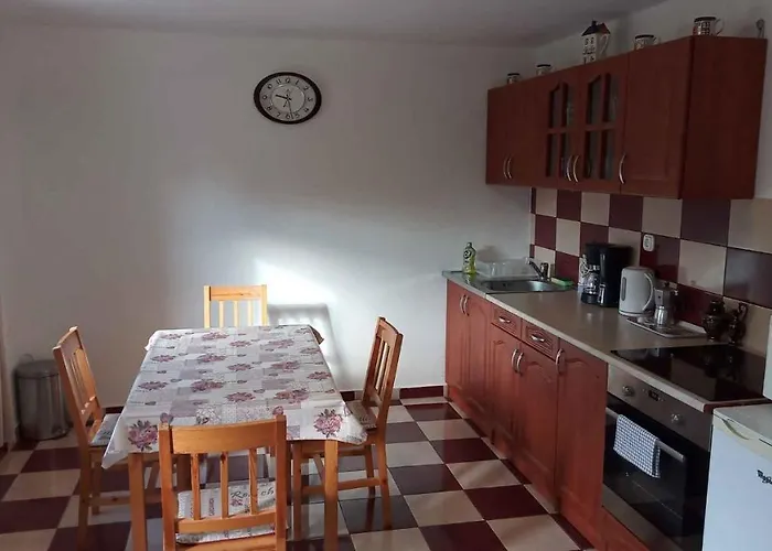 In - Balaton 18124 Balatonberény